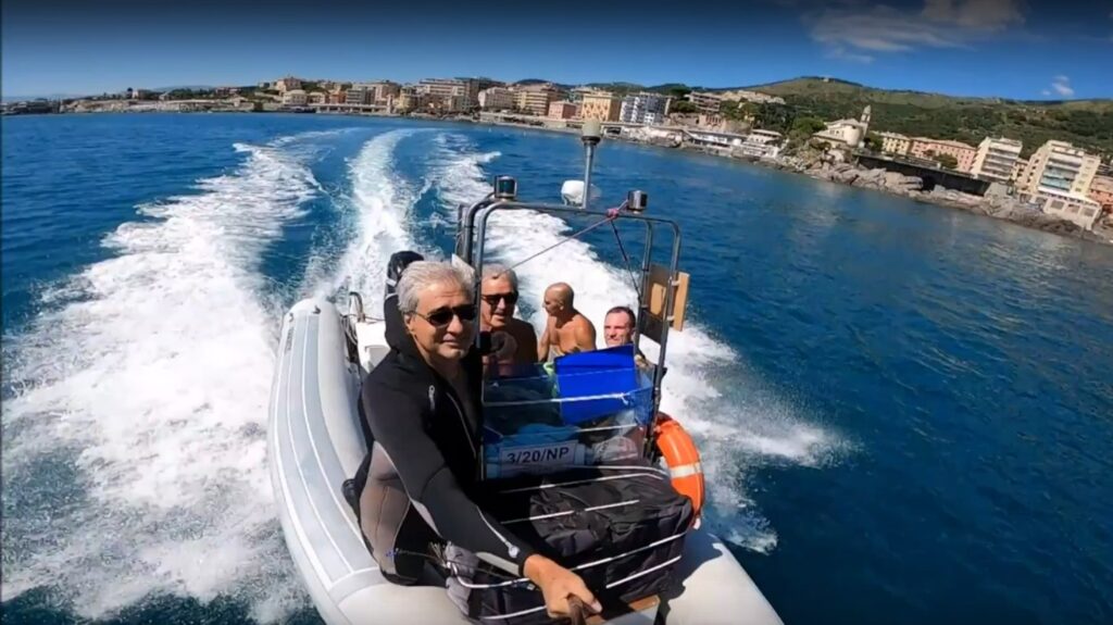 Col gommone in direzione Portofino
